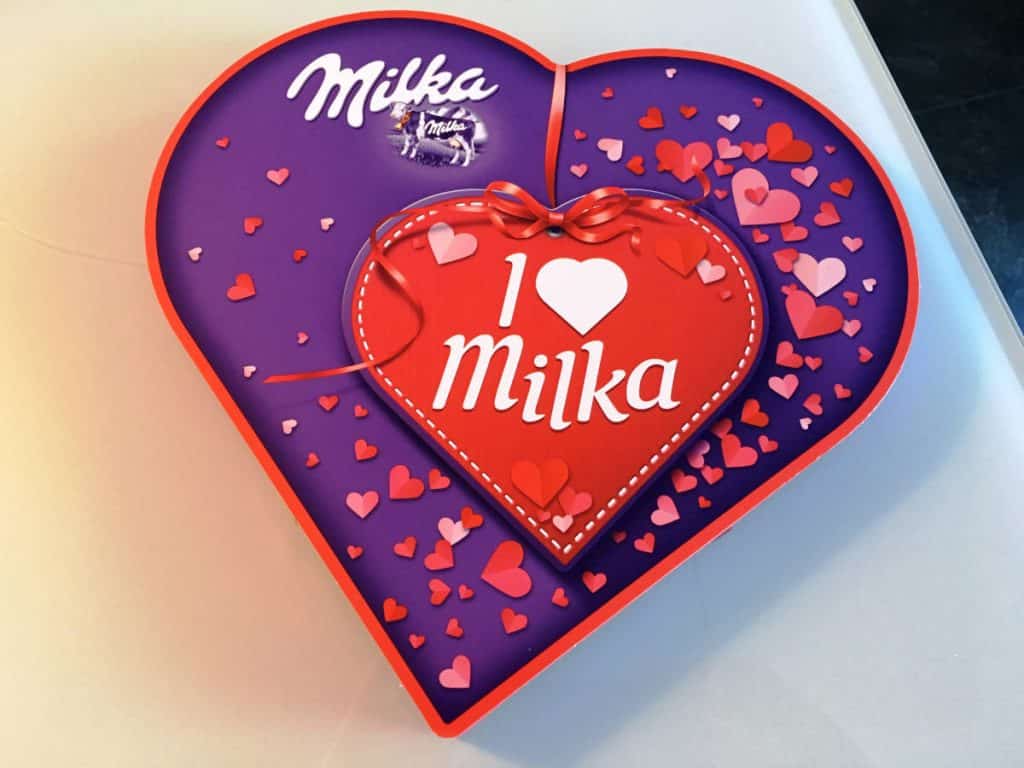 I love Milka Herz mit 30 Nuss-Nougat-Crème Pralinen